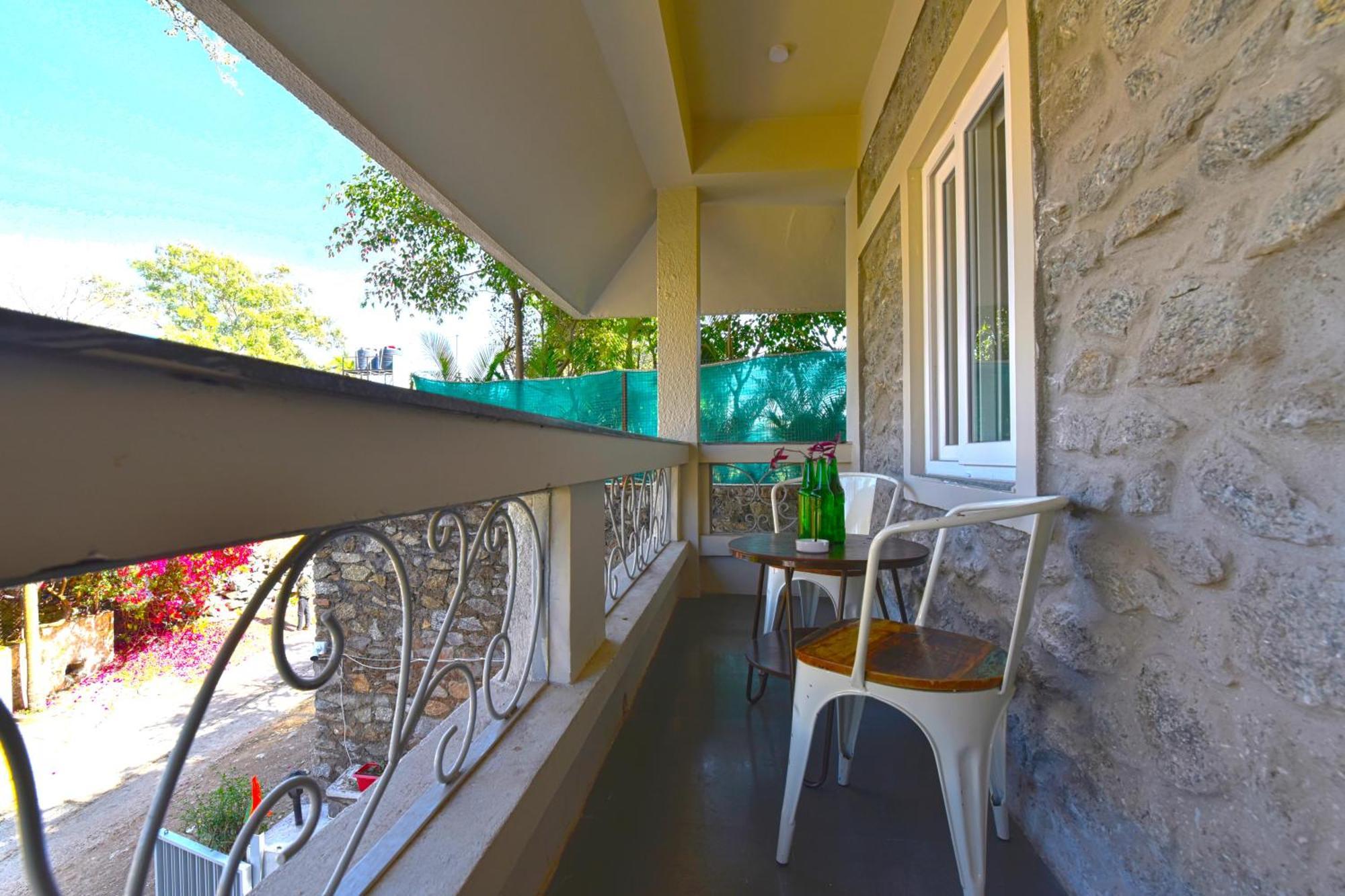 Bunglow 14, Rooms With Balcony Ābu Eksteriør billede